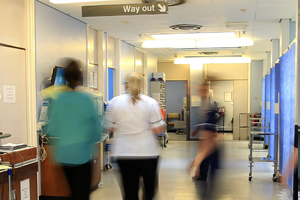 NHS’in acil servisleri son 15 yılın en kötü durumunda