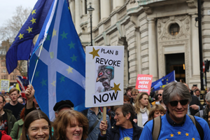 AB yanlısı 1 milyon kişi, Londra’da sokağa çıktı