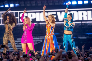 Yeni Spice Girls’ün ilk konserinde fiyasko