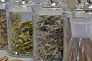 Laboratuvar deneyinde; Poşet çaylar ve bitki çaylarının içinden böcek parçaları, kaş, kirpik gibi maddeler çıktı