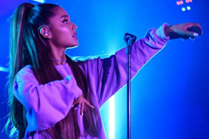 Ariana Grande Manchester’da ‘duygusal anlar’ yaşattı