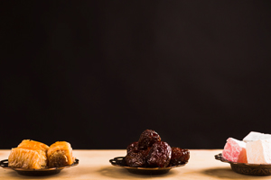 Çikolata ve baklava gibi tatlılar, organ yağlanmasına yol açarak kanser riskini arttırıyor