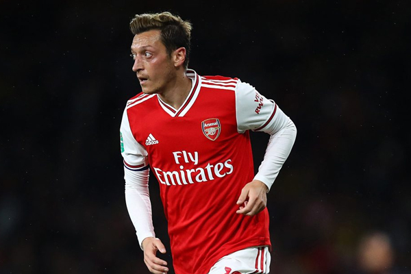 Mesut Özil’e İnter Ve Milan Talip Oldu