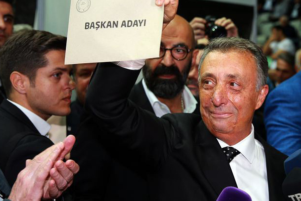 Beşiktaş’ta yeni Başkan Ahmet Nur Çebi oldu