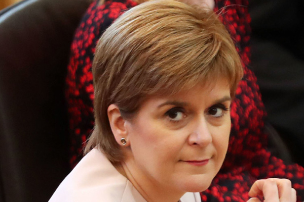 İskoçya Özerk Yönetimi Başbakanı Nicola Sturgeon: İskoçya için uzun vadede çözümün ilacı bağımsızlık