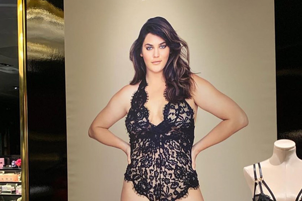 Victoria’s Secret ilk kez büyük beden modelle çalışıyor