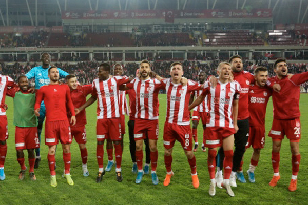 Sivasspor’dan tarihi performans