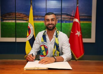 Serdar Dursun resmen Fenerbahçe’de! 3+1 yıllık imza