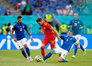 Galler  bir üst tura yükseldi