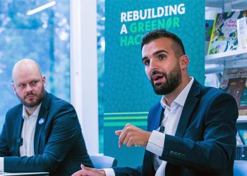 Hackney’de sokak üzerine 30 akıllı şarj cihazı kurulacak