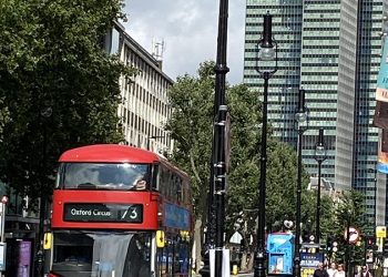 Londra Türk Futbol Ligi’nin ilk kadın teknik direktörü