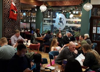 Güney Londra’nın ilk ve tek ödüllü restaurantı: Turkuaz Restaurant