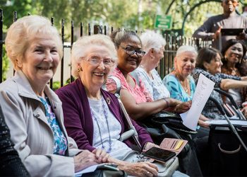 Hackney ‘Avukatlık Servisleri’ arayışında