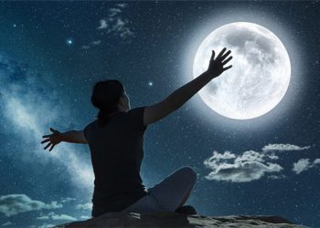 Başak burcunda dolunay