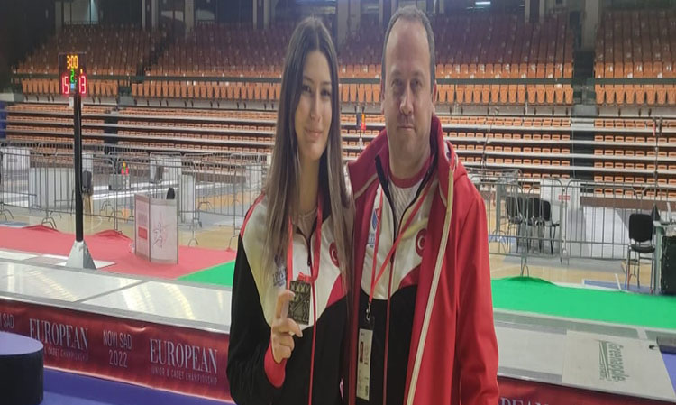 Milli Eskrimci Nisanur Erbil en iyi derecenin sahibi oldu