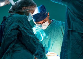 “Türkiye’de tedavi almayı düşünen vatandaşlarımız titiz bir araştırma yapmalı”