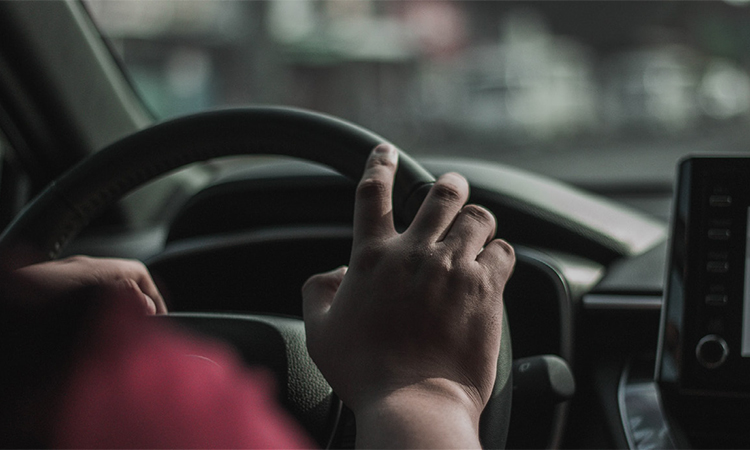 Kadınların trafik kazalarında arabada sıkışma ihtimali erkeklerden iki kat fazla