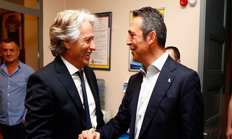 Portekizli teknik adam Jorge Jesus resmen Fenerbahçe’de