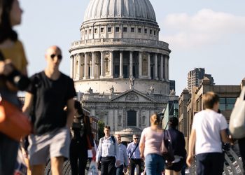Londra’da yaşayanların yarısı ay sonunu getiremiyor