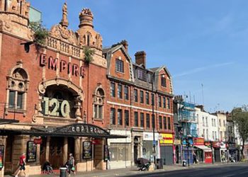 Hackney Empire, genç yaratıcıların geleceğine ışık tutuyor