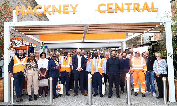 Hackney Central istasyonunun ikinci girişi açıldı