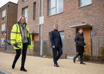 Sadiq Khan, Londra’da ev inşa hedefini ikiye katladı
