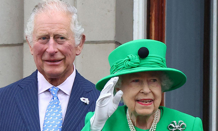 Kraliçe Elizabeth’in görev tanımı değişti