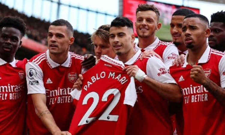 Arsenal zirveyi sevdi!