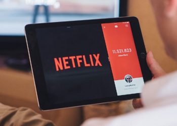 Başbakan Liz Truss, görevde kalmak için çabalıyor