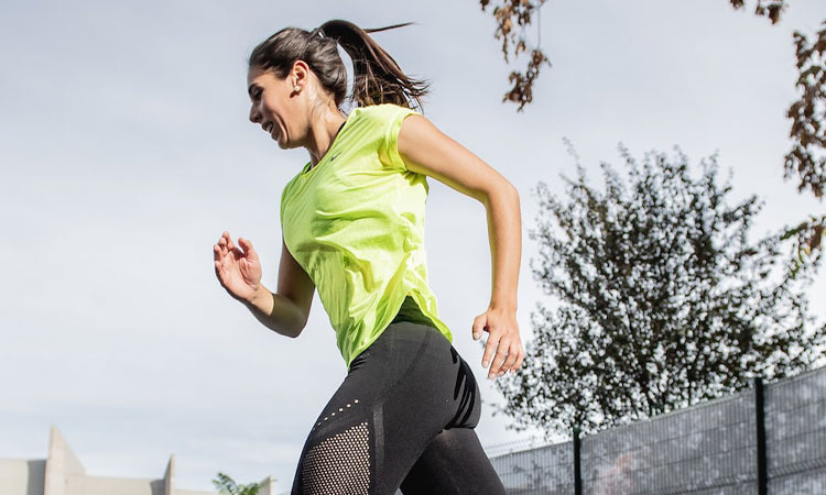 Arsenal Premier Lig’de Liverpool’u yenerek liderliğe yükseldi