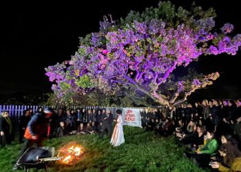 Ersin Tatar, Londra Türk Toplumu Futbol Federasyonu yönetici ve futbolcuları ile buluştu