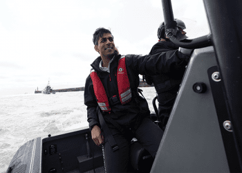 Rishi Sunak, 1.000 mülteciyi daha barındıracak, iki yeni gemi duyurdu