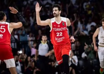 12 Dev Adam yarı finalde