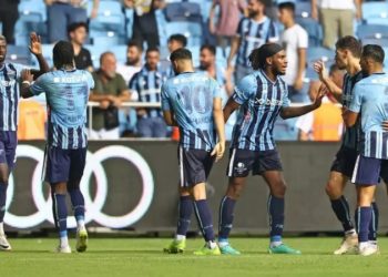 Adana Demirspor galibiyetle başladı