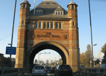 Blackwall Tüneli’nden geçişler ücretlendirilecek