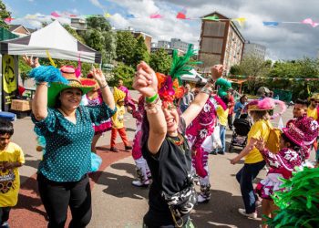 Aile dostu,ücretsiz, ‘Hackney Carnival’ Hackney Wick’te