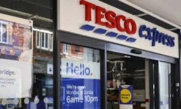 Tesco, ‘kadınların özel gün’ pantolonlarında KDV’yi kaldırdı