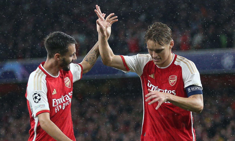Arsenal, şampiyonlar ligi’ne galibiyetle döndü