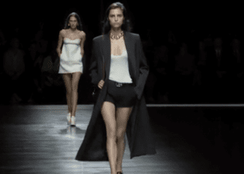 Gucci, Sabato De Sarno tarafından tasarlanan ilk koleksiyonunu tanıttı