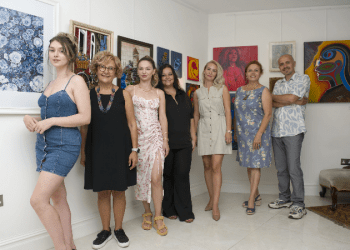 10 farklı Türkiyeli sanatçının eserleri görücüye çıktı