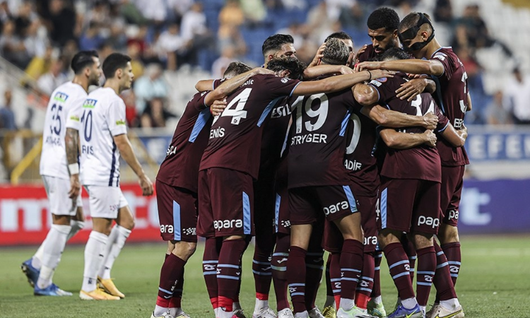 Trabzonspor ligin 4.haftasında rakibinden 5 gollü galibiyetle ayrıldı
