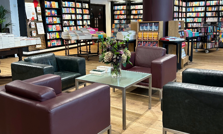 Avrupa’nın en büyük kitabevi; Londra ‘Waterstones Piccadilly’ yenileniyor