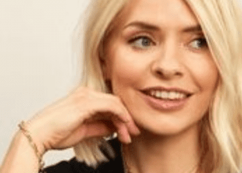 Sevilen sunucu Holly Willoughby, ‘This Morning’den ayrılıyor