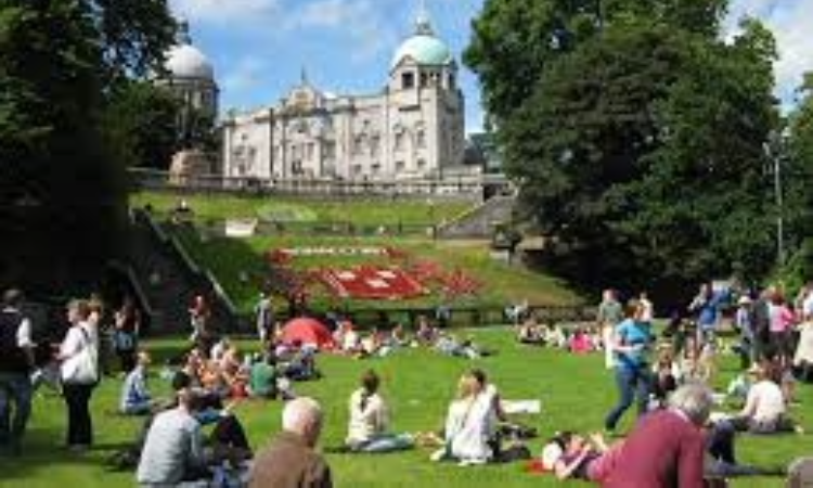Aberdeen’in yeşil cenneti; Union Terrace Bahçeleri açıldı