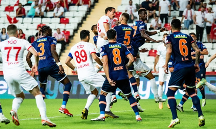 Antalyaspor, galibiyet arayışını sonunda başardı