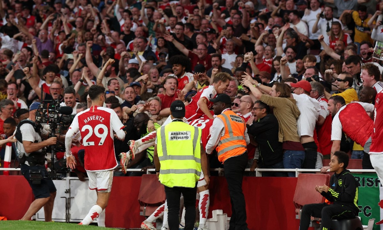 Arsenal, 8 yıl sonra City’i devirerek galibiyet sevinci yaşadı