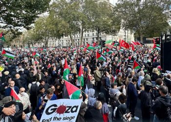 Londra’da, Filistin’e destek gösterisi düzenledi