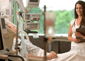 İngiltere hastanelerinde LGBT haklarına ilişkin önlemler gündemde