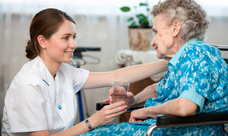 NHS, 10.000 sanal koğuş yatağına yönelik hedefini gerçekleştirdi