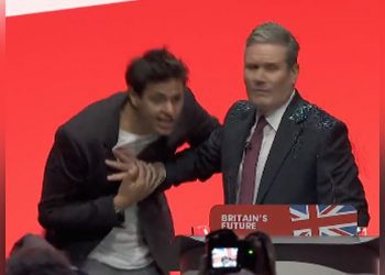 İşçi Partisi liderine protesto; “Bütün geleceğimiz tehlikede”